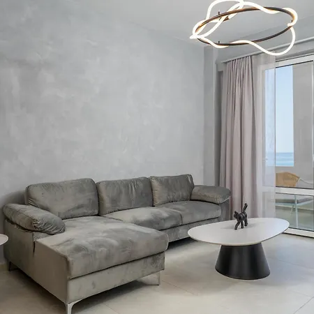 Belvedere Luxury 2br Near The Old Town דירה *