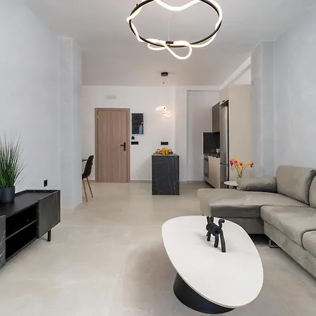 Belvedere Luxury 2br Near The Old Town * העיירה רתימנו