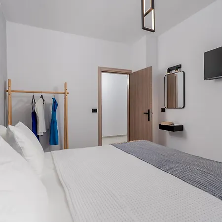 Belvedere Luxury 2br Near The Old Town דירה *